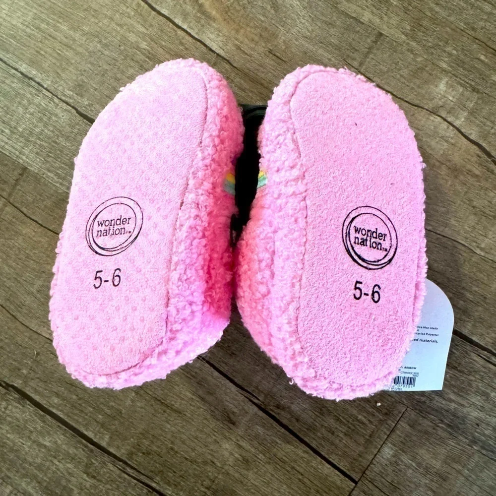 NWT Toddler‎ Rainbow Slipper